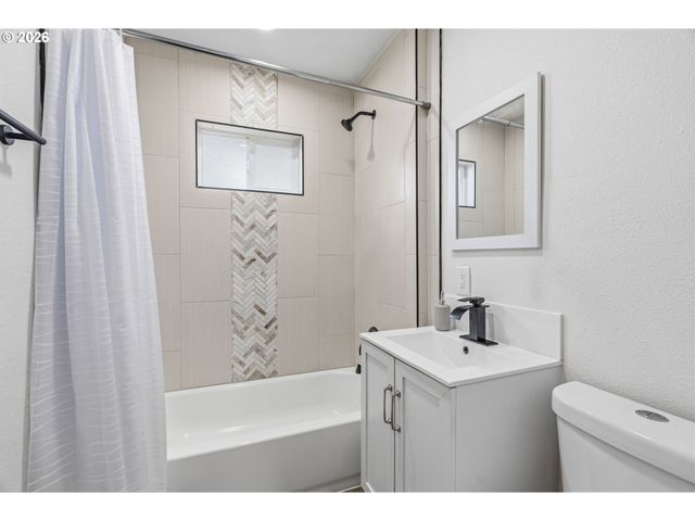 2828 FIR St, Longview, WA 98632