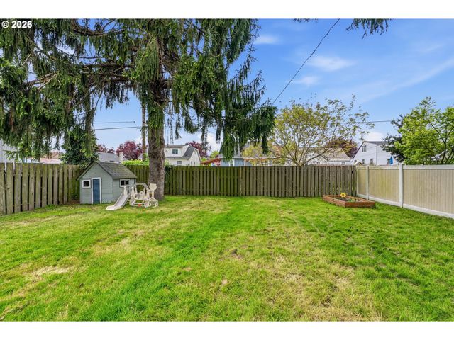 2828 FIR St, Longview, WA 98632