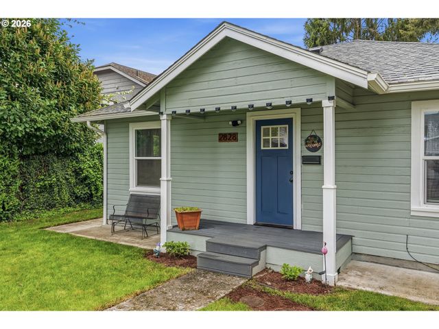 2828 FIR St, Longview, WA 98632