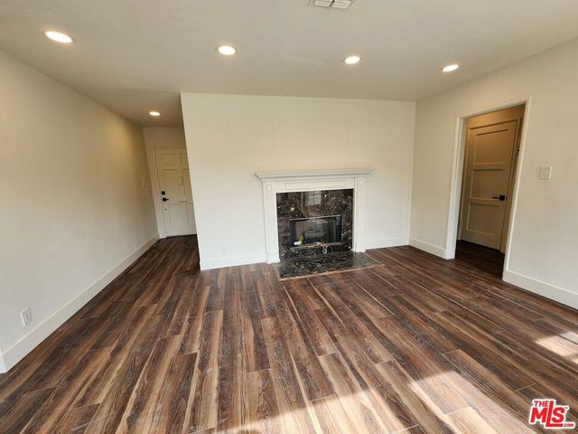 6639 Chimineas Avenue, Reseda, CA 91335