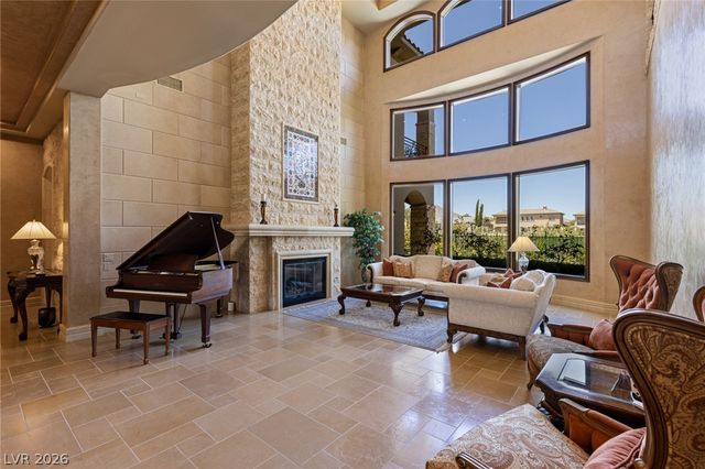 9724 Verlaine Court, Las Vegas, NV 89145