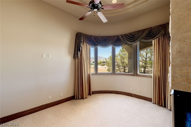 9724 Verlaine Court, Las Vegas, NV 89145