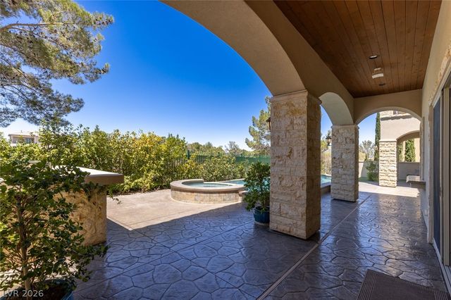 9724 Verlaine Court, Las Vegas, NV 89145