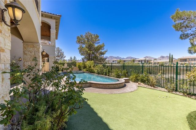 9724 Verlaine Court, Las Vegas, NV 89145