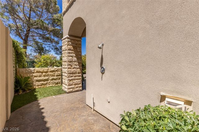 9724 Verlaine Court, Las Vegas, NV 89145