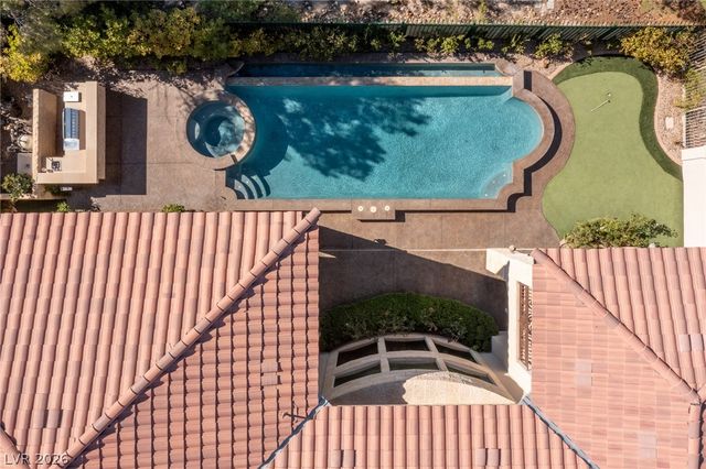 9724 Verlaine Court, Las Vegas, NV 89145