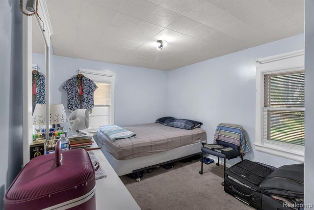 5706 Cardwell Street, Garden City, MI 48135