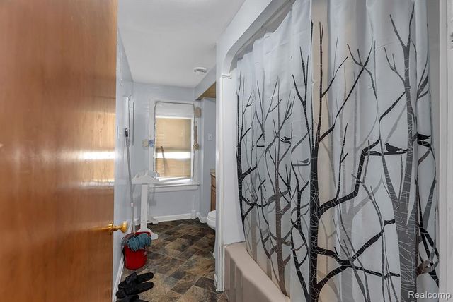 5706 Cardwell Street, Garden City, MI 48135