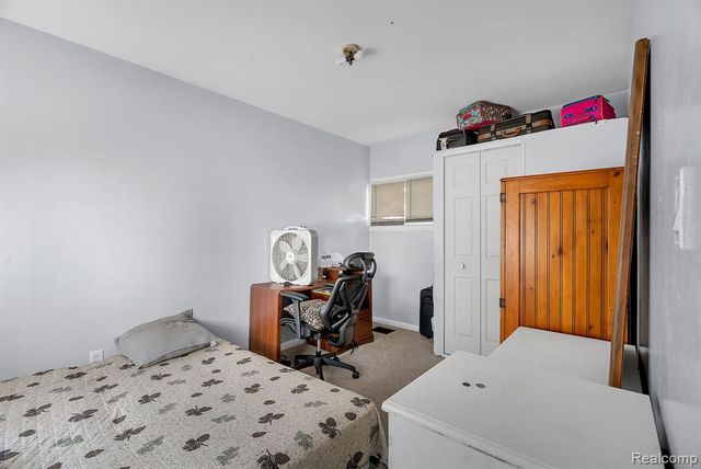 5706 Cardwell Street, Garden City, MI 48135