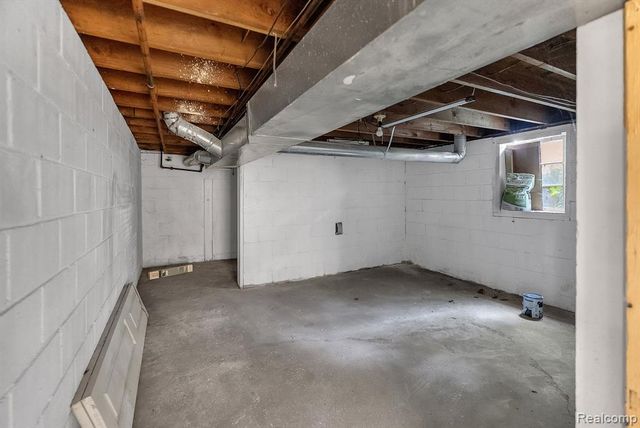 5706 Cardwell Street, Garden City, MI 48135