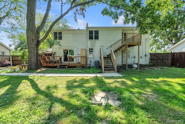 5706 Cardwell Street, Garden City, MI 48135
