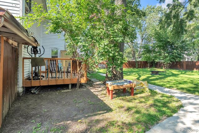 5706 Cardwell Street, Garden City, MI 48135