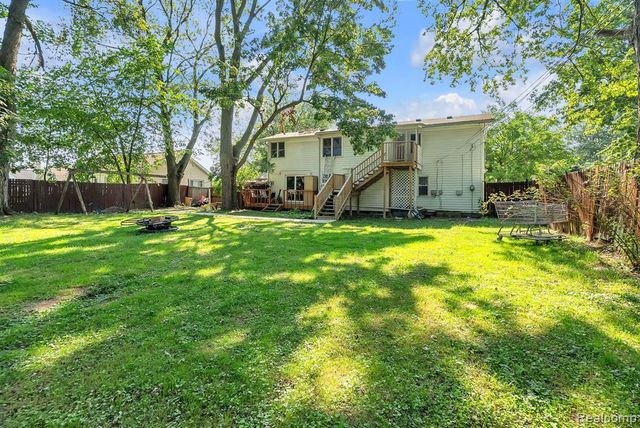 5706 Cardwell Street, Garden City, MI 48135