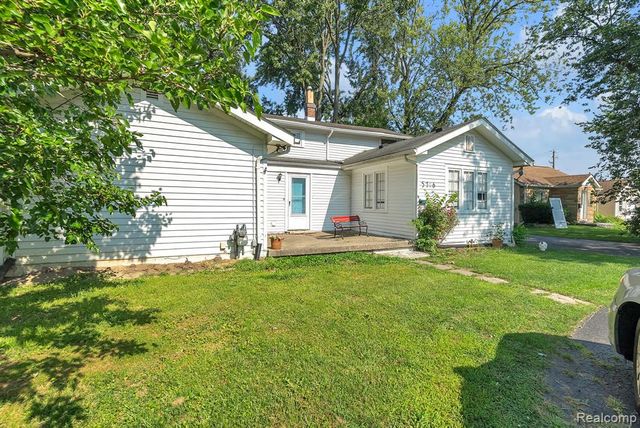5706 Cardwell Street, Garden City, MI 48135