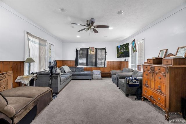 5706 Cardwell Street, Garden City, MI 48135