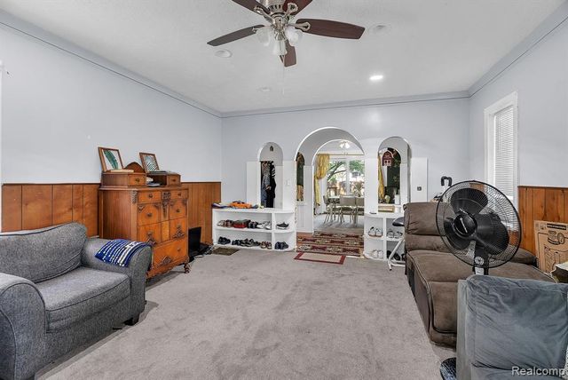 5706 Cardwell Street, Garden City, MI 48135