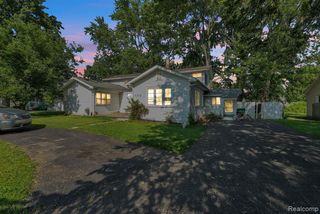 5706 Cardwell Street, Garden City, MI 48135