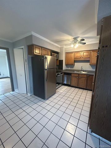 220 Bellevue Avenue, Clawson, MI 48017