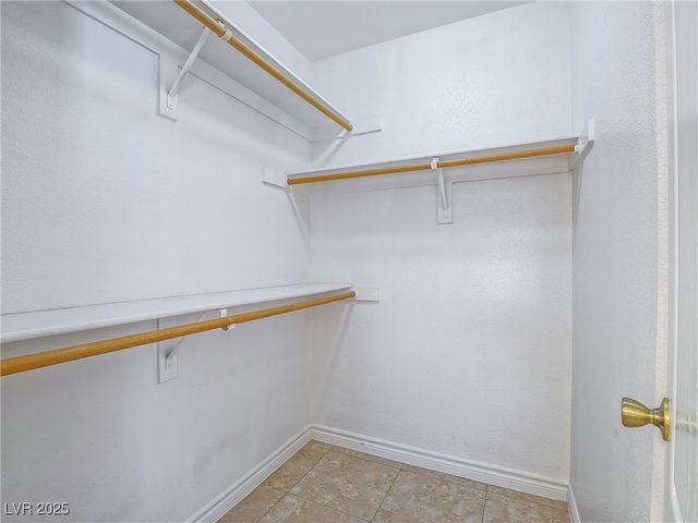 5525 Desert Valley Drive, Las Vegas, NV 89149