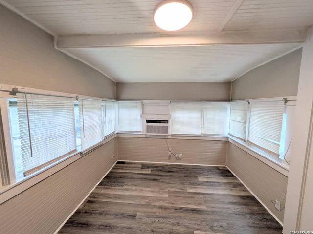 822 E Carson St Apt 5, San Antonio, TX 78208
