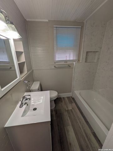 822 E Carson St Apt 5, San Antonio, TX 78208