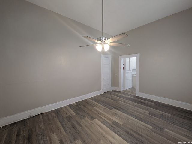 822 E Carson St Apt 5, San Antonio, TX 78208