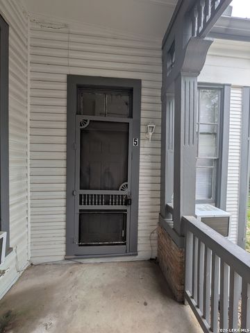 822 E Carson St Apt 5, San Antonio, TX 78208