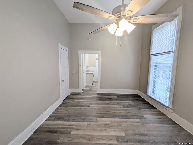 822 E Carson St Apt 5, San Antonio, TX 78208