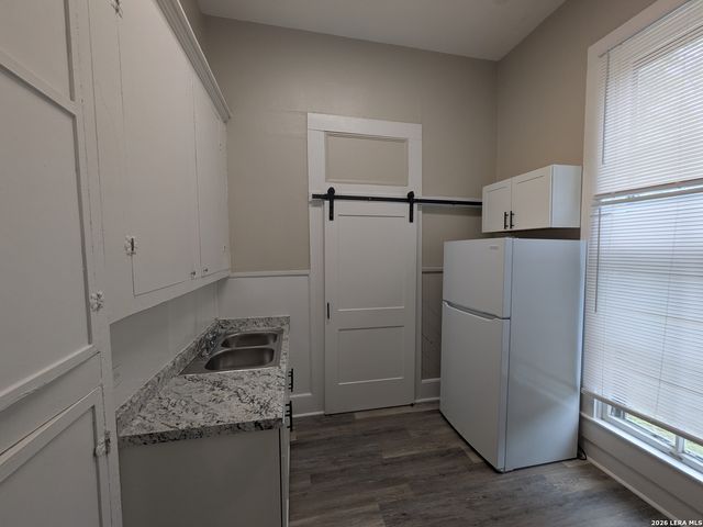 822 E Carson St Apt 5, San Antonio, TX 78208