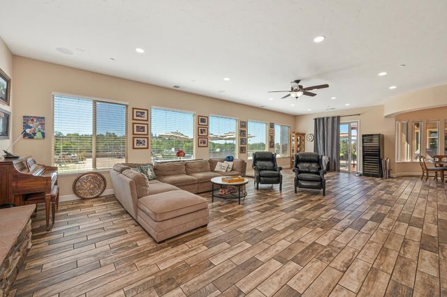 1787 English Colony Way, Penryn, CA 95663