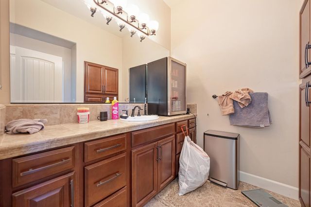 1787 English Colony Way, Penryn, CA 95663