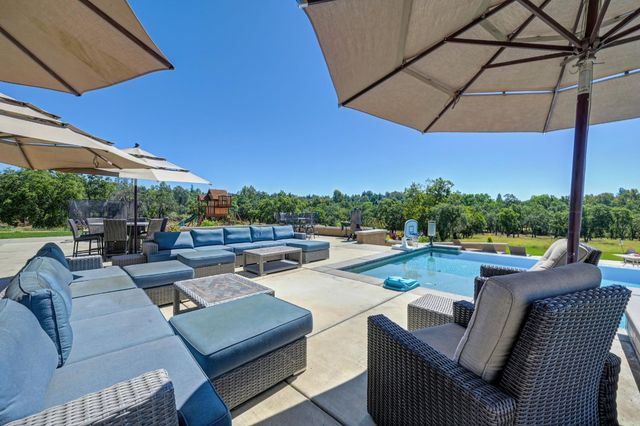 1787 English Colony Way, Penryn, CA 95663