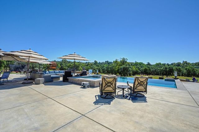 1787 English Colony Way, Penryn, CA 95663