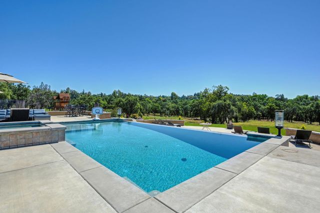 1787 English Colony Way, Penryn, CA 95663