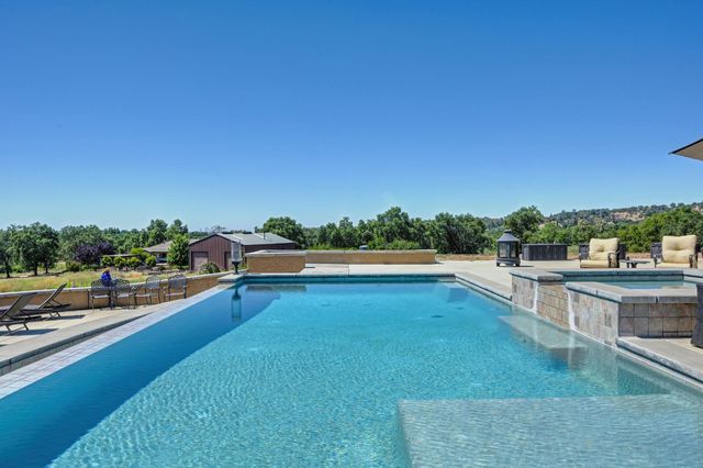 1787 English Colony Way, Penryn, CA 95663
