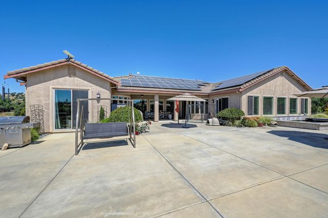 1787 English Colony Way, Penryn, CA 95663