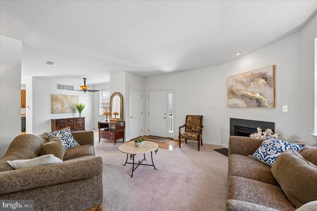 26 LINDA LN, Aston, PA 19014