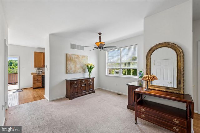26 LINDA LN, Aston, PA 19014