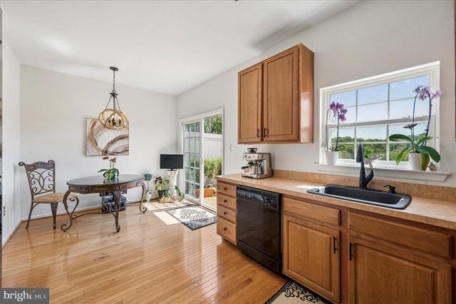 26 LINDA LN, Aston, PA 19014