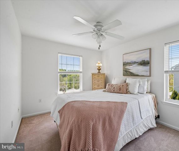 26 LINDA LN, Aston, PA 19014