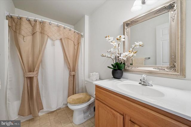26 LINDA LN, Aston, PA 19014