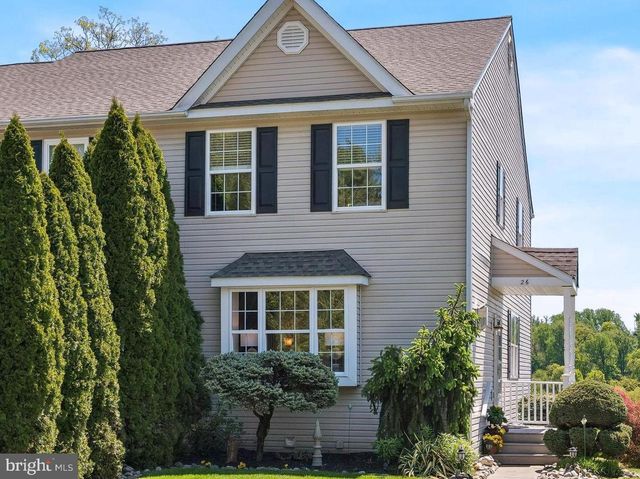 26 LINDA LN, Aston, PA 19014
