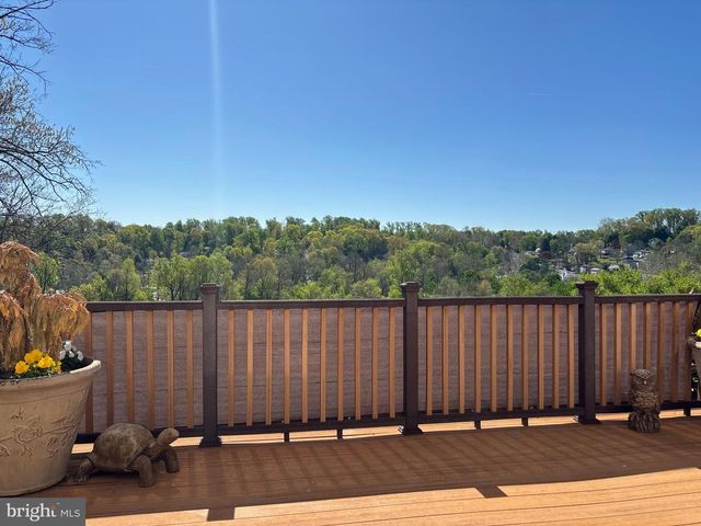 26 LINDA LN, Aston, PA 19014