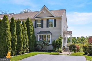 26 LINDA LN, Aston, PA 19014
