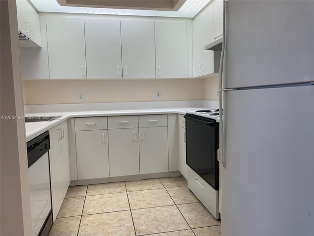 12551 SW 16th Ct 410C, Pembroke Pines, FL 33027
