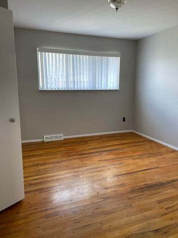 33633 Swan Drive, Sterling Heights City, MI 48312