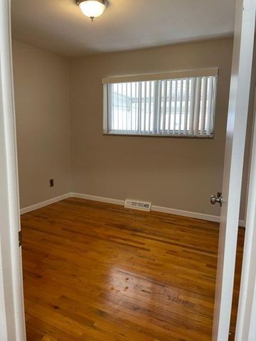 33633 Swan Drive, Sterling Heights City, MI 48312