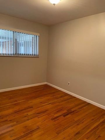 33633 Swan Drive, Sterling Heights City, MI 48312