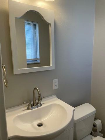 33633 Swan Drive, Sterling Heights City, MI 48312