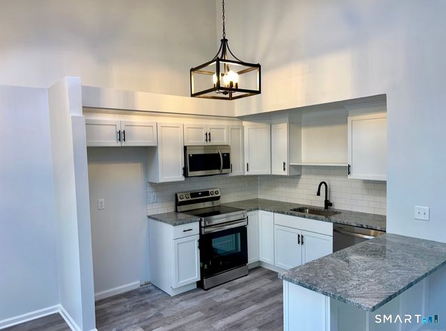 274 Cliffside Drive 274, Torrington, CT 06790